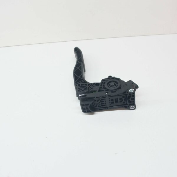A9073010200 - NEW MERCEDES-BENZ VITO W447 THROTTLE GAS PEDAL A9073010200 ORIGINAL