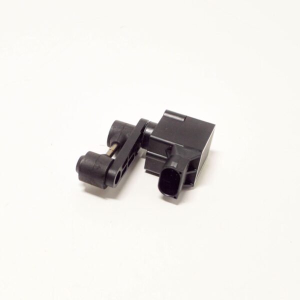 C2C2242 - Jaguar XJ8 X350 Front Right Height Level Sensor C2C2242 ORIGINAL