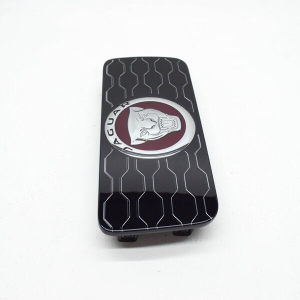 C2D35915 - JAGUAR XJ X351 Radiator Grille Emblem Badge C2D35915 ORIGINAL