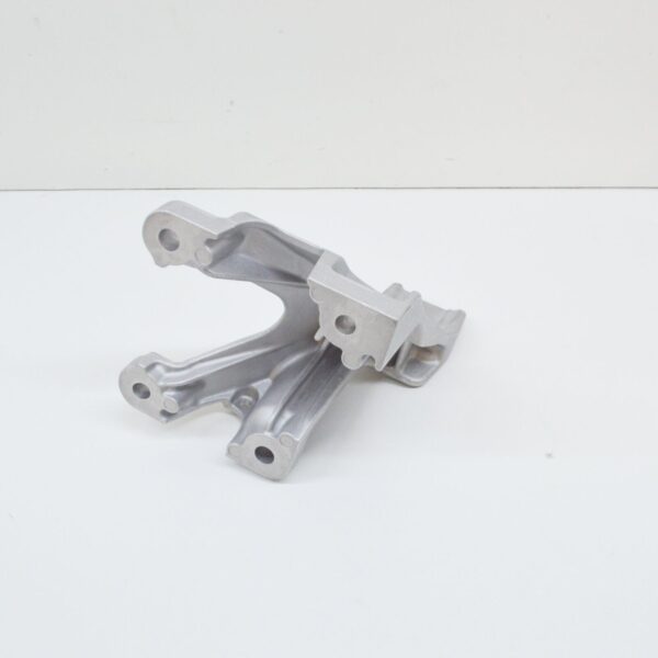 JDE40333 - JAGUAR XF X260 Right Side Engine Mounting Bracket JDE40333 ORIGINAL