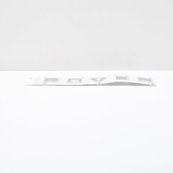 LR008213 - LAND ROVER RANGE ROVER L322 Tailgate Emblem LR008213 ORIGINAL