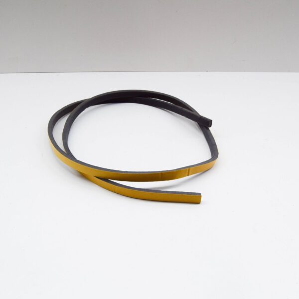 LR055344 - LAND ROVER DEFENDER 90 Windscreen Outer Roof Seal LR055344 ORIGINAL