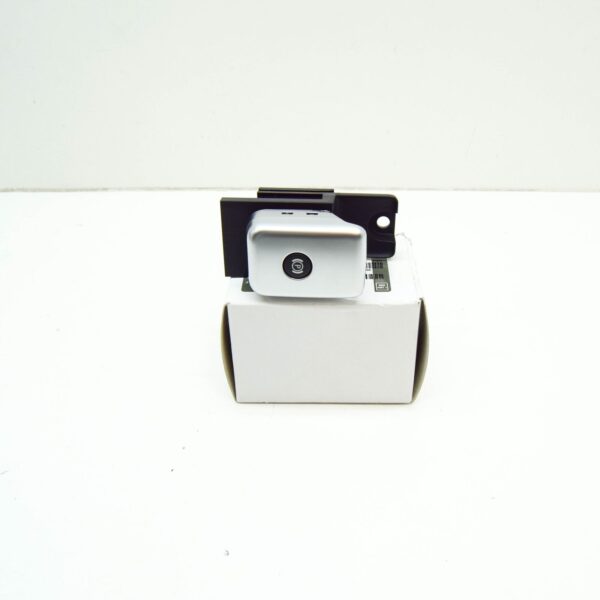 LR071958 - LAND ROVER DISCOVERY 4 L319 Parking Brake Switch LR071958 ORIGINAL
