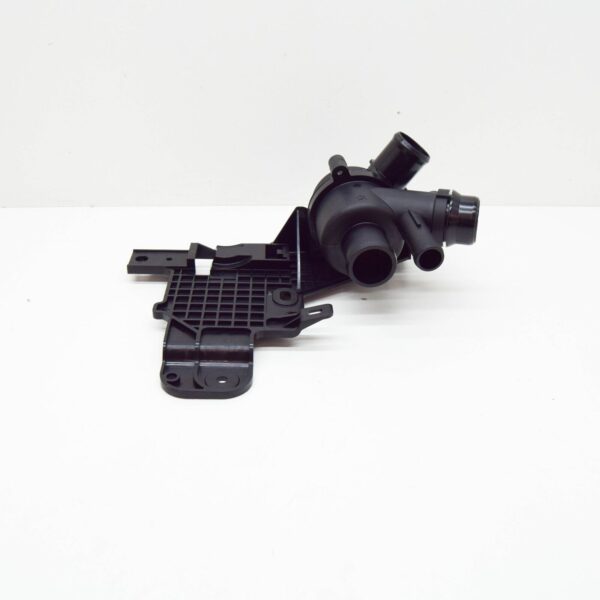 LR077880 - LR RANGE ROVER IV L405 Engine Thermostat And Housing LR077880 ORIGINAL