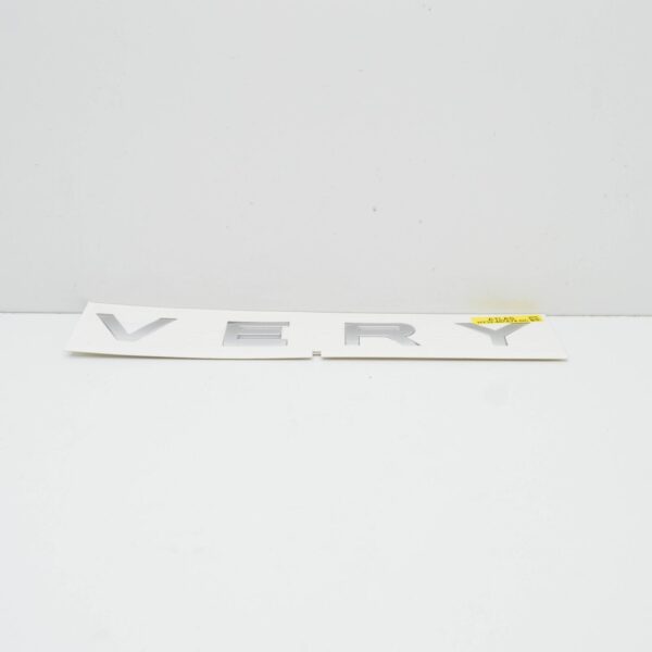 LR083093 - LAND ROVER DISCOVERY V L462 Rear Trunk Bootlid Badge VERY LR083093 ORIGINAL
