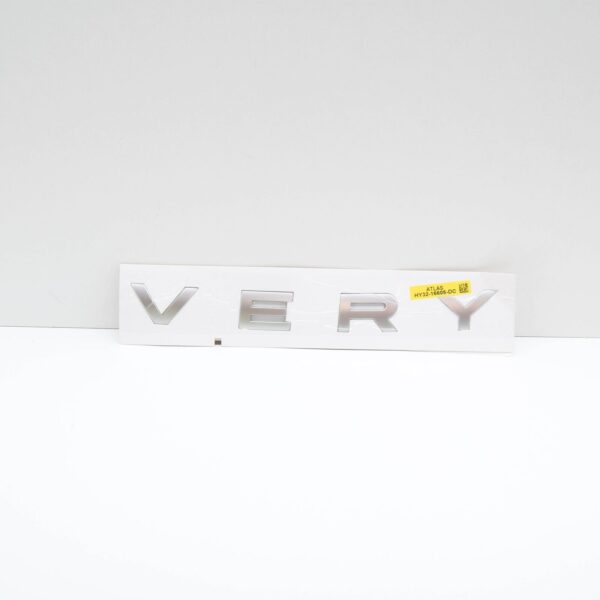 LR083097 - LAND ROVER DISCOVERY V L462 Front Emblem Name Plate Badge LR083097 ORIGINAL