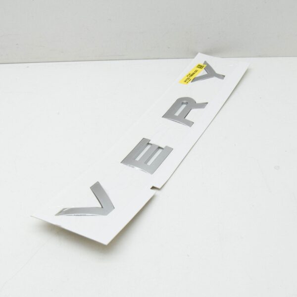 LR083097 - LAND ROVER DISCOVERY V L462 Front Emblem Name Plate Badge LR083097 ORIGINAL