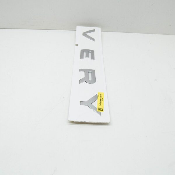LR083097 - LAND ROVER DISCOVERY V L462 Front Emblem Name Plate Badge LR083097 ORIGINAL