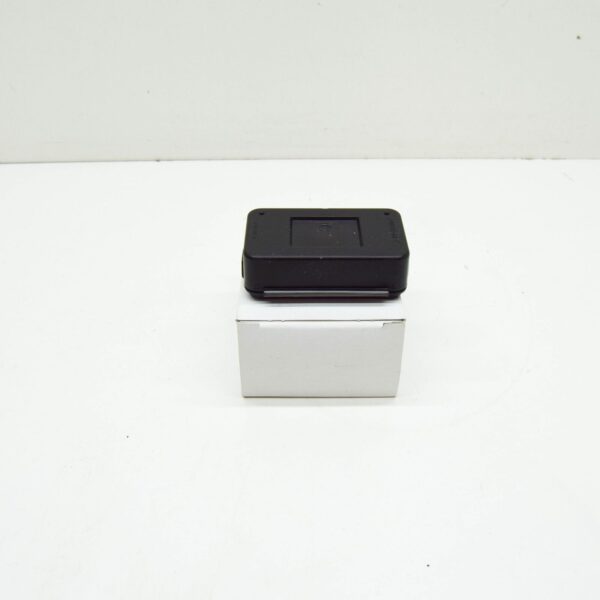 LR143239 - LR RR VELAR L560 Rear Radio Remote Control Receiver LR143239 ORIGINAL
