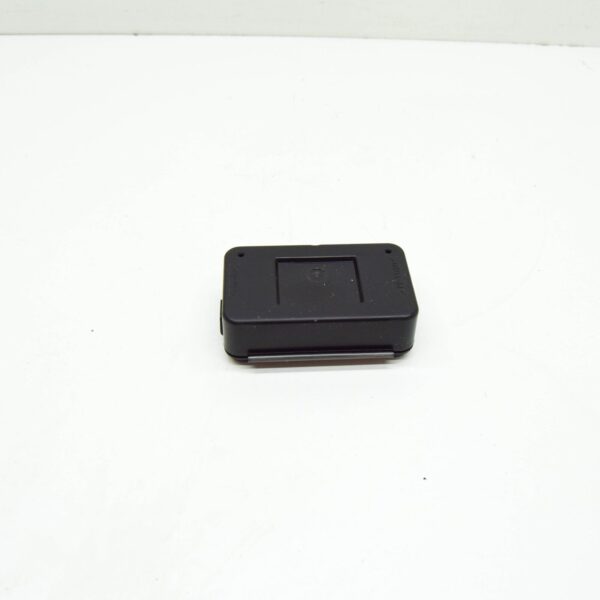 LR143239 - LR RR VELAR L560 Rear Radio Remote Control Receiver LR143239 ORIGINAL