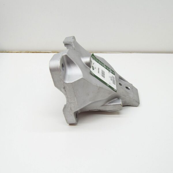 T4A1045 - JAGUAR F-PACE X761 Left Side Engine Mount Bracket T4A1045 ORIGINAL