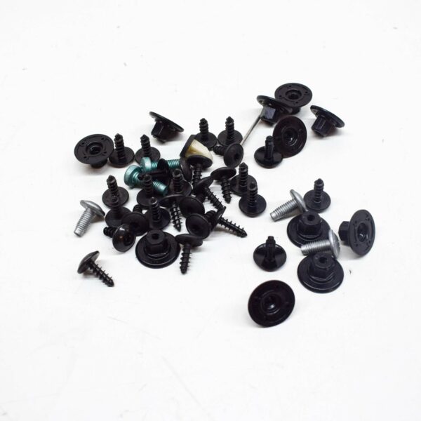 V04017001BE - AUDI A5 S5 8W6 Front Rear Wheehousing Liner Hardware Set V04017001BE ORIGINAL