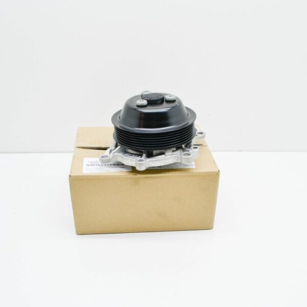 0PB121005C - 2020 Porsche 911 992 Carrera Engine Coolant Pump 0PB121005C NEW GENUINE