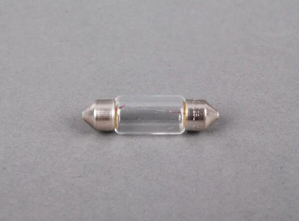 90063102590 - Porsche Panamera 971 license plate lighting bulb 90063102590 new original