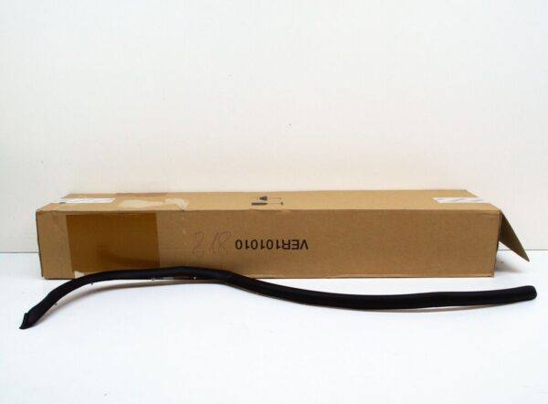 95853376102 - Porsche Cayenne 92A Door Outer Seal Rear Left 95853376102 NEW GENUINE