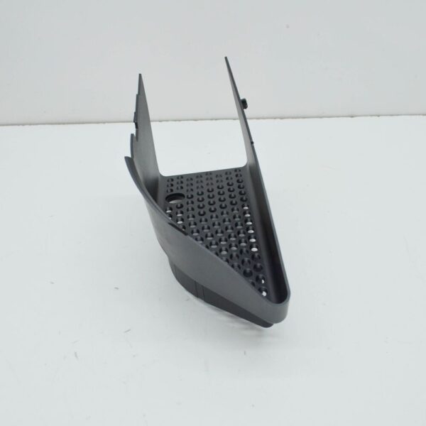 95B121700C1E0 - Porsche Macan 95B Cooler Right Duct 95B.121,700.C1E.0 NEW REAL