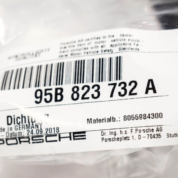95B823732A - PORSCHE MACAN 95B Bonnet Right Side End Seal 95B823732A NEW GENUINE