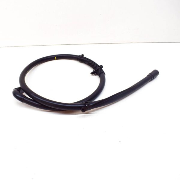 95B941560C - Porsche Macan 95B Headlight Breather Pipe Front Right 95B941560C GENUINE