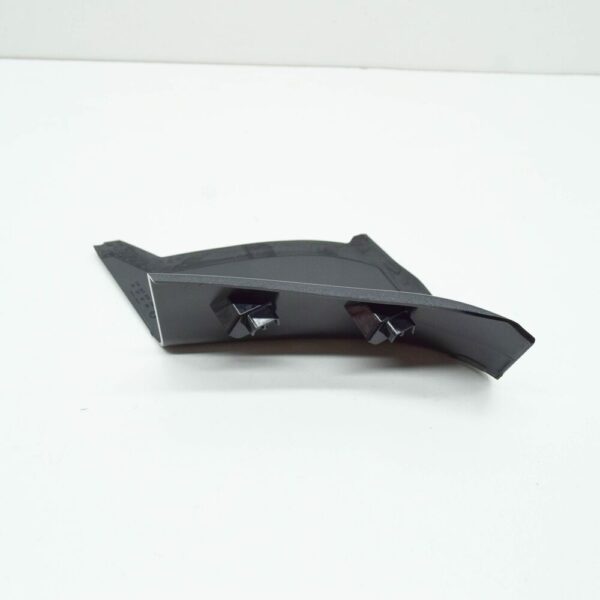 95B945309F - Porsche Macan 95b.2 rear left light cover 95B945309F new original