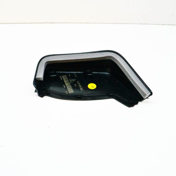 95B945427G - Porsche Macan MK2 taillight center left cover 95B945427G NEW ORIGINAL