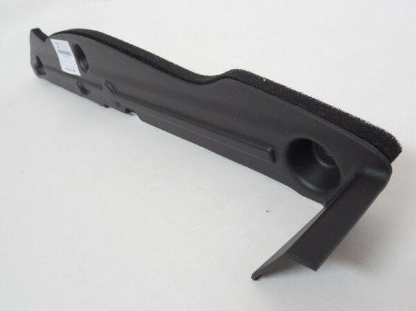 9.70505E+11 - Porsche Panamera 970 fender filler front right 970504642011E0, original part