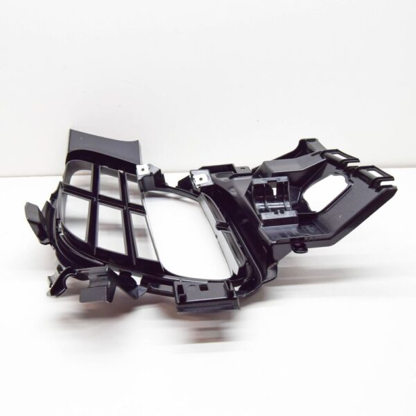 970505986011E0 - Porsche Panamera 970 Front Right Grille Cover Bracket 970505986051E0 NEW GENUINE