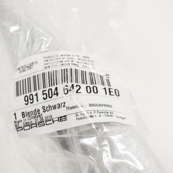 991504642001E0 - Porsche 911 991 Mud Guard interior cover rear right 991504642001E0 NEW