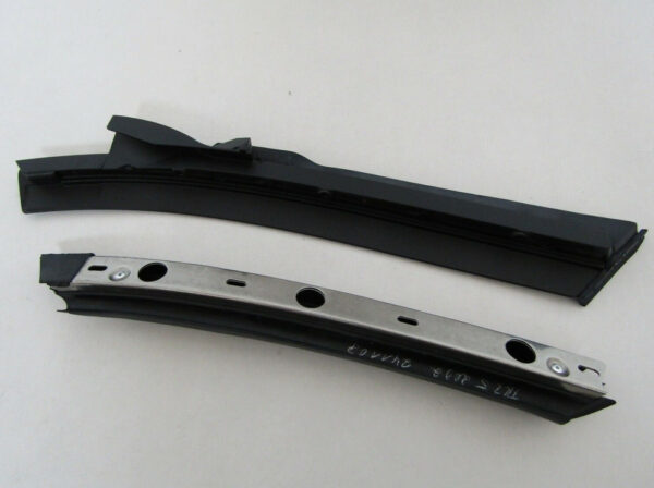 99756192400 - Porsche 911 roof gasket rear right lower 99756192400 NEW ORIGINAL