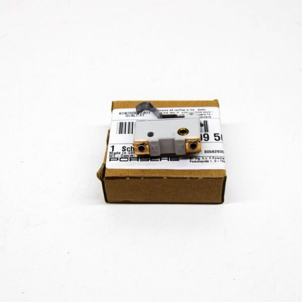 99761310950 - Porsche 997 987 Cayman Clutch Pedal Starting Microswitch 99761310950 NEW
