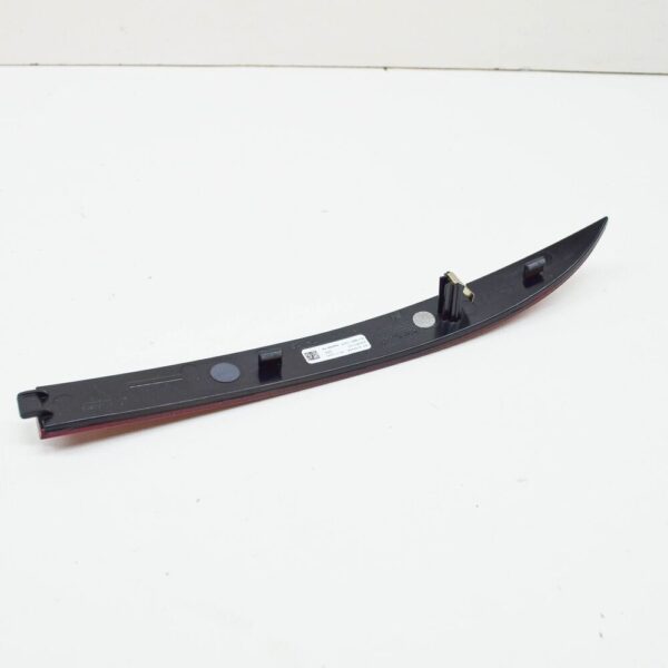 9J1945104E - Porsche Taycan bumper reflector rear right 9J1945104E NEW ORIGINAL