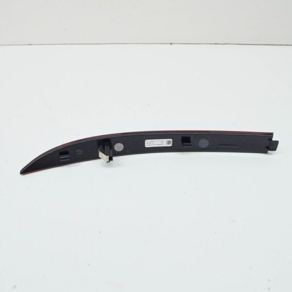 9J1945104E - Porsche Taycan bumper reflector rear right 9J1945104E NEW ORIGINAL
