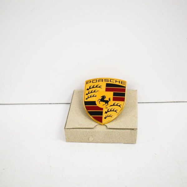 9P1853601 - PORSCHE CAYENNE 9PA Front Bonnet Hood Emblem Badge  9P1853601 NEW GENUINE