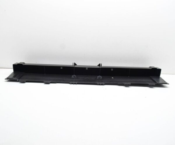 9Y0121673B - Porsche Cayenne 9y0 Top Center Rear Air Route 9Y0121673B NEW ORIGINAL