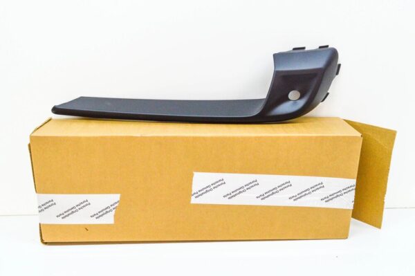 9Y0807824OK1 - PORSCHE CAYENNE 9Y0 FRONT RIGHT BUMPER GRILL STRIP 9Y0807824OK1 NEW GENUINE
