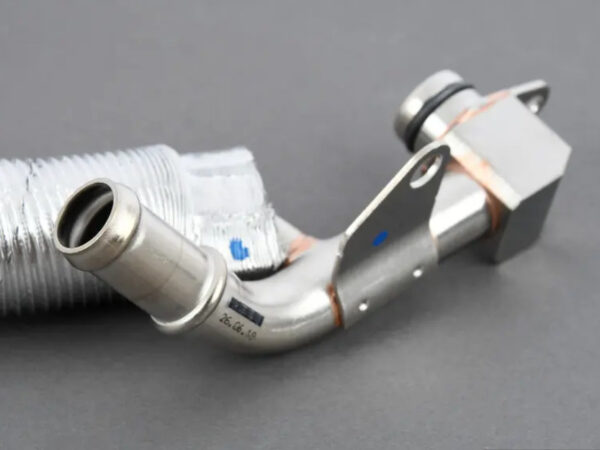 06K121497BD - NEW VW ŠKODA AUDI SEAT GOLF COOLANT PIPE WITH COOLANT HOSE 06K121497BD