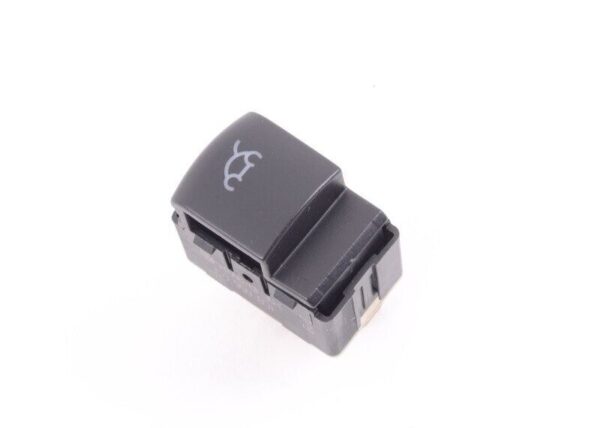 1C095983101C - VW Volkswagen Beetle luggage rack release button 1C095983101C genuine