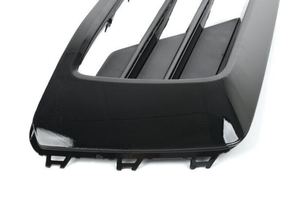 561854661Q041 - Black Vag Air Driving Grille For Passat A3 2015 2016 Genuine 561854661Q041