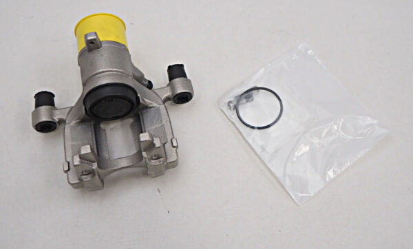 5Q0615424ESL7 - OEM AUDI VW A3 Cabriolet Brake Calliper Housing Right 5Q0615424ESL7