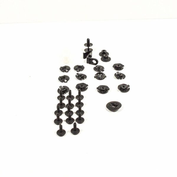 8R0098629 - Audi Q5 8r ORIGINAL 8R0098629 WHEEL ARCH FIXING KIT