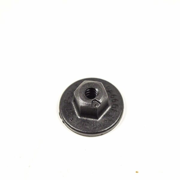 8R0098629 - Audi Q5 8r ORIGINAL 8R0098629 WHEEL ARCH FIXING KIT