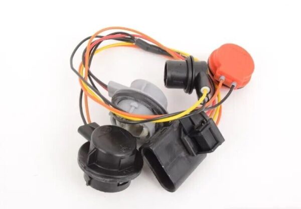 8T0945221A - Audi A5 8T external rear light loom wiring original bulb holder