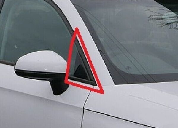 8X38376385FQ - Audi A1 11-17 Black Glossy Right O/S Front Door Corner Cover Original
