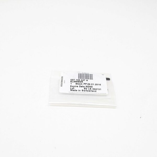 037133047A - NEW VOLKSWAGEN JETTA A6 FUEL INJECTOR CLIP 037133047A ORIGINAL