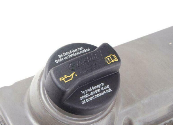038103469E - Volkswagen BEETLE 9C cylinder head hood 038103469E NEW REAL