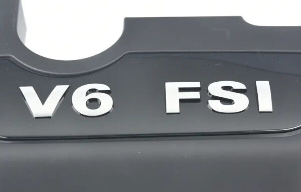 03H103925G - NEW VW TOUAREG 7P MK2 ENGINE COVER 03H103925G
