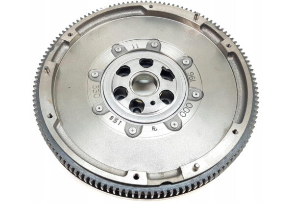 03L105266BT - NEW VOLKSWAGEN BEETLE A5 SWINGWHEEL 03L105266BT ORIGINAL