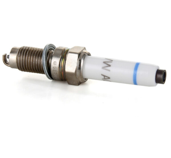 04C905616D - New VOLKSWAGEN CADDY MK3 SPARK PLUG 04C905616D GENUINE