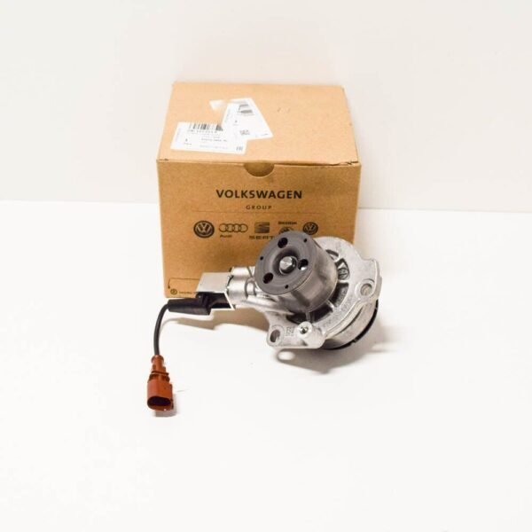 04L121011L - NEW VW GOLF VII WATER PUMP 04L121011L 04L121011P ORIGINAL