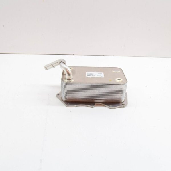 057117021P - VW TOUAREG 7P engine oil cooler 057117021P new original