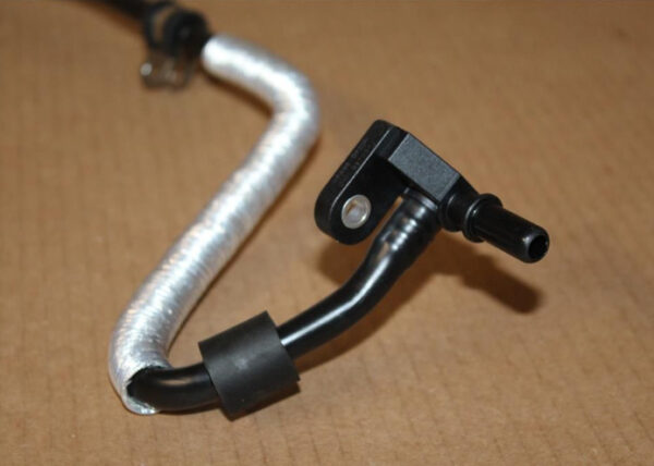 05C131051Q - NEW VW POLO AW MK6 ENGINE VACUUM HOSE 05C131051Q ORIGINAL